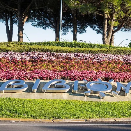 아파트 Modern Flat 200 M From The